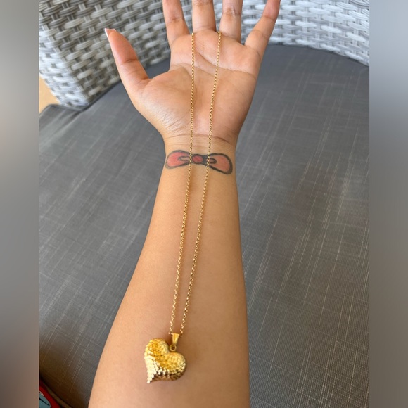 18 KARAT REAL CHUNKY HEART PENDANT GOLD NECKLACE - Picture 5 of 11